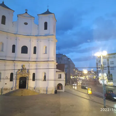 Apartman Krasny S Vyhladmi V Historickom Centre *