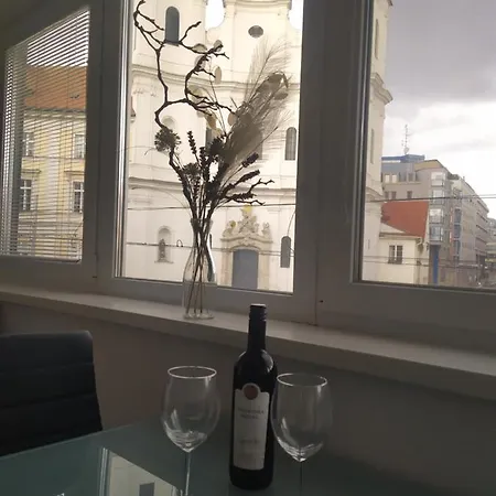 Krásny S Výhľadmi V Historickom Centre * Bratislava