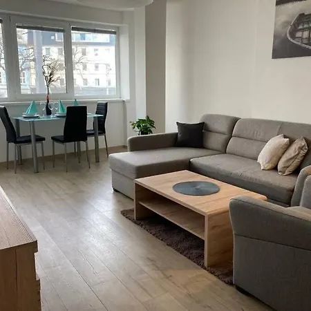 Krasny S Vyhladmi V Historickom Centre * 브라티슬라바